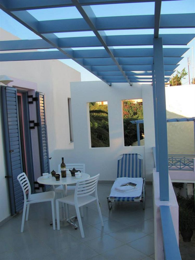 Cybele Apartments Makrýgialos Exteriör bild